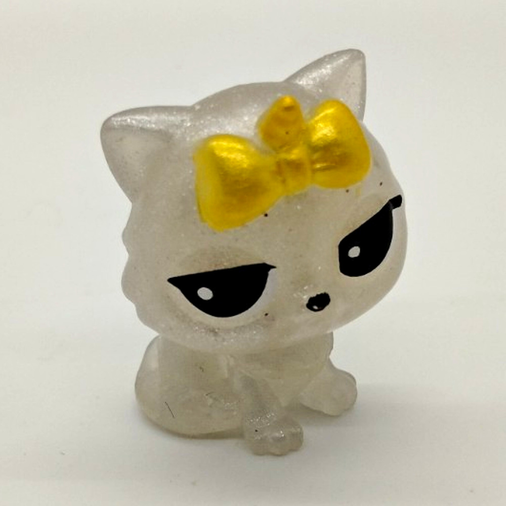 Zuru White Cat Kitten Pet Unicorn Figurine w/ Gold Bow - Plastic Single Piece